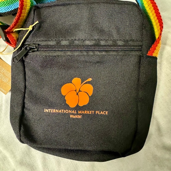 International Market Place Waikiki bag - Picture 2 of 3